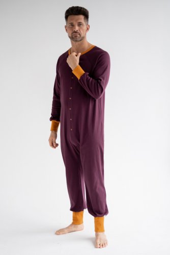 пижама-комбинезон для взрослых унисекс вишневого цвета